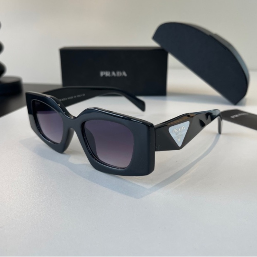 Prada Black Square-Frame Sunglasses with Gradient Lenses - Picture 2 of 9